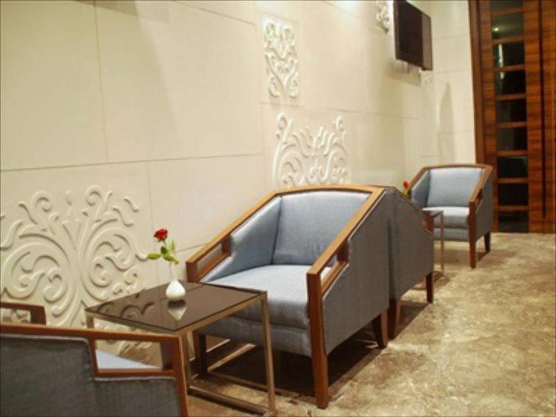 Hotel The Gaur Chandīgarh Zewnętrze zdjęcie