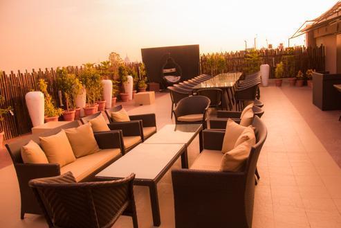 Hotel The Gaur Chandīgarh Zewnętrze zdjęcie